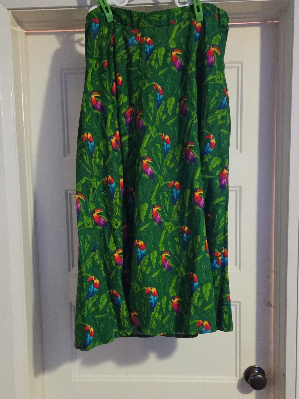 Green Tropical Parrot Print Women's Skirt